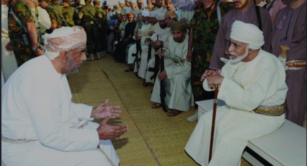 MoqbaliAbdullah's tweet photo. ��ع الجـولات السامية 🇴🇲 
حرص السلطان #قابوس_بن_سعيد طيّب الله ثراه، على تغيير مُسمّيات بعض المناطق والقرى بأسماء جميلة لائقة ومنها: 
-المتهدمات إلى العامرات
-الفاسقة في صحار إلى العفيفة
-عقرب في عبري إلى أرحب
-حلة الجوع في السويق إلى حلة الجود
-قرية الحمّة في سمائل إلى العافية. https://t.co/z8NozVaZxe