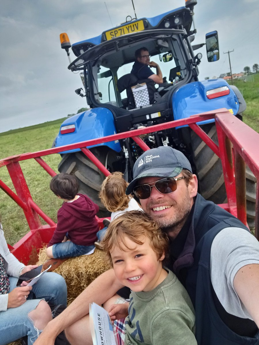 Kimkjaerside's tweet image. We had lunch at @BowhouseFife followed by a tractor 🚜 experience @BalcaskieEstate Seeing sheep sheering, getting up and close with the cattle and travelling around the estate #agritourism #lovefife #familyfun @welcometofife @VisitScotland @ScotAgritourism