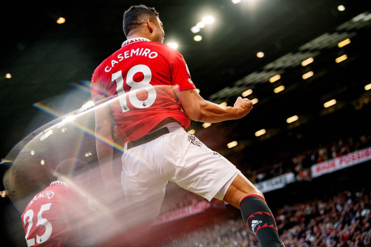ManUnitedXtra_'s tweet photo. No Manchester United fan should have less than 1000 followers. 

ALL united fans follow me, Like and RT this post. 

Then comment '❤️' and follow everyone who likes it. 

#GlazersOut #QatarIn #UTFR #MUFC https://t.co/Ysrtv2ENCZ