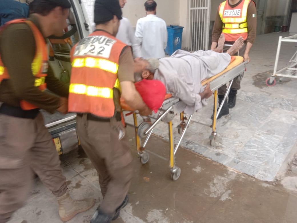 KPRescue1122's tweet photo. ریسکیو1122 خیبر پختونخوا / آندھی و بارش امدادی سرگرمیاں

ریسکیو1122 خیبر پختونخوا کے تمام سٹیشنز الرٹ ہیں، ڈاکٹر خطیر احمد ڈائریکٹر جنرل ریسکیو1122

آندھی اور طوفان کے باعث جانبحق افراد کی تعداد 20 ہوگئی

بنوں 12, لکی مروت 3 اور کرک 4, ڈی آئی خان  1 افراد جانبحق ہوئے https://t.co/NXFq5FAE4s