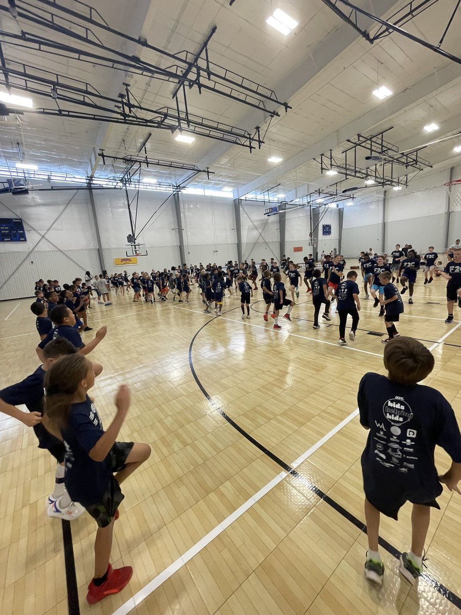 DREAM_ORG's tweet photo. Great work campers!!
#F2C2023 #basketballfootballcamp #stevewarren #anthonytolliver https://t.co/q4tHLUFFoQ