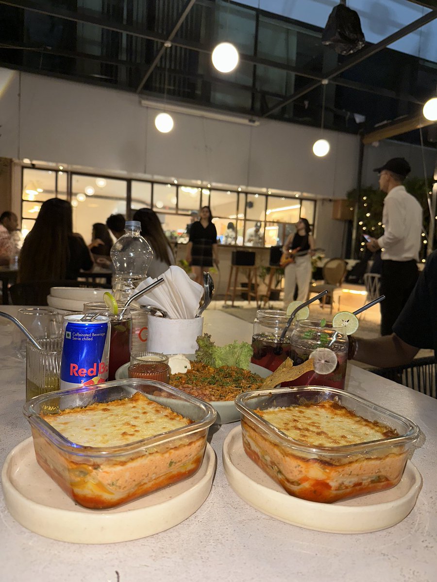 divy_davra's tweet photo. FOOD • MUSIC • PEOPLE • NIGHT https://t.co/BOsuk6q2sS