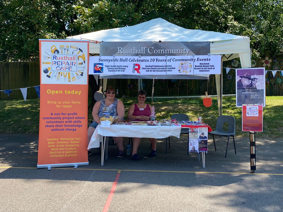 RusthallRepairs's tweet image. Beautiful (perhaps slightly too hot 🥵) day of advertising and selling handmade crafts at the village school fete #rusthall #fete #hot #sunny #repair #Advertising #selling #crafts #handmadegifts #handmadejewellery #heatwave #community #Village #school
