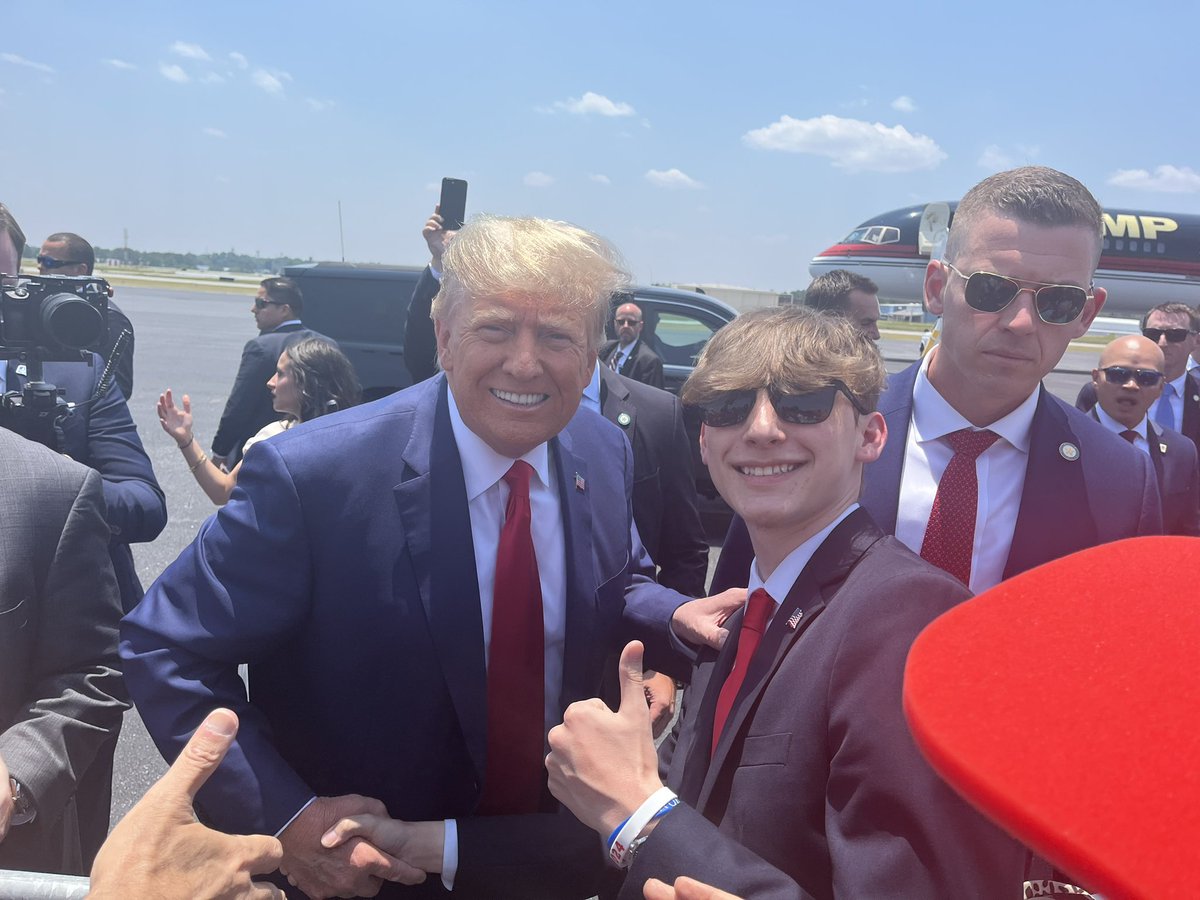 MalcolmDavisGA's tweet image. What a better way to spend my birthday than with the boss himself, President Trump. 🇺🇸 #TRUMP2024