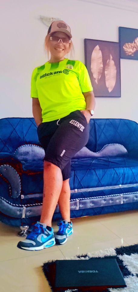 L'ambassadrice de Totem Football Club d'Obala en mode match. 💪💪💪💪💪.