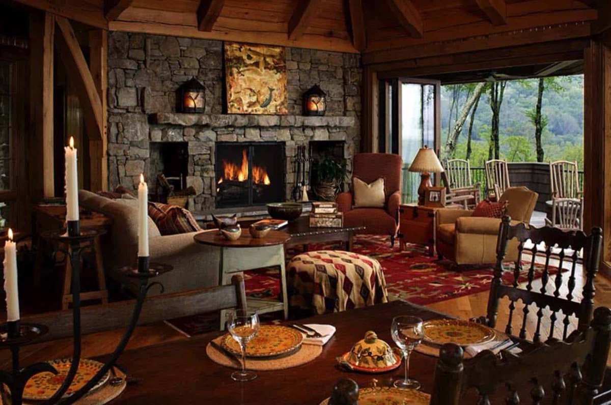 Dreamy cabin retreat perched on a rocky mountainside in North Carolina onekindesign.com/2017/04/26/dre…