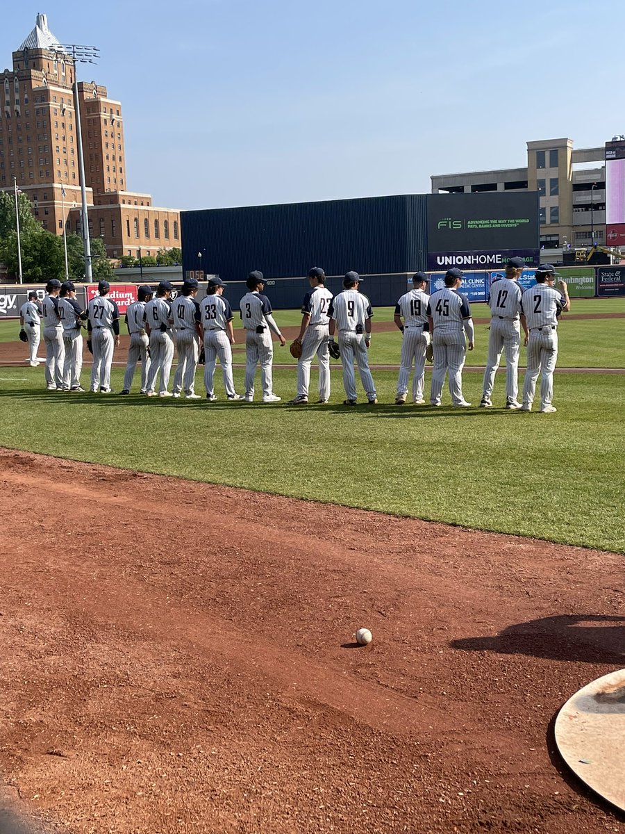 BigMoeBaseball's tweet image. The Crusaders just finished warmups. First pitch at the OHSAA State Championship is in 15 minutes. GO BIG MOE!!! #onemorewin