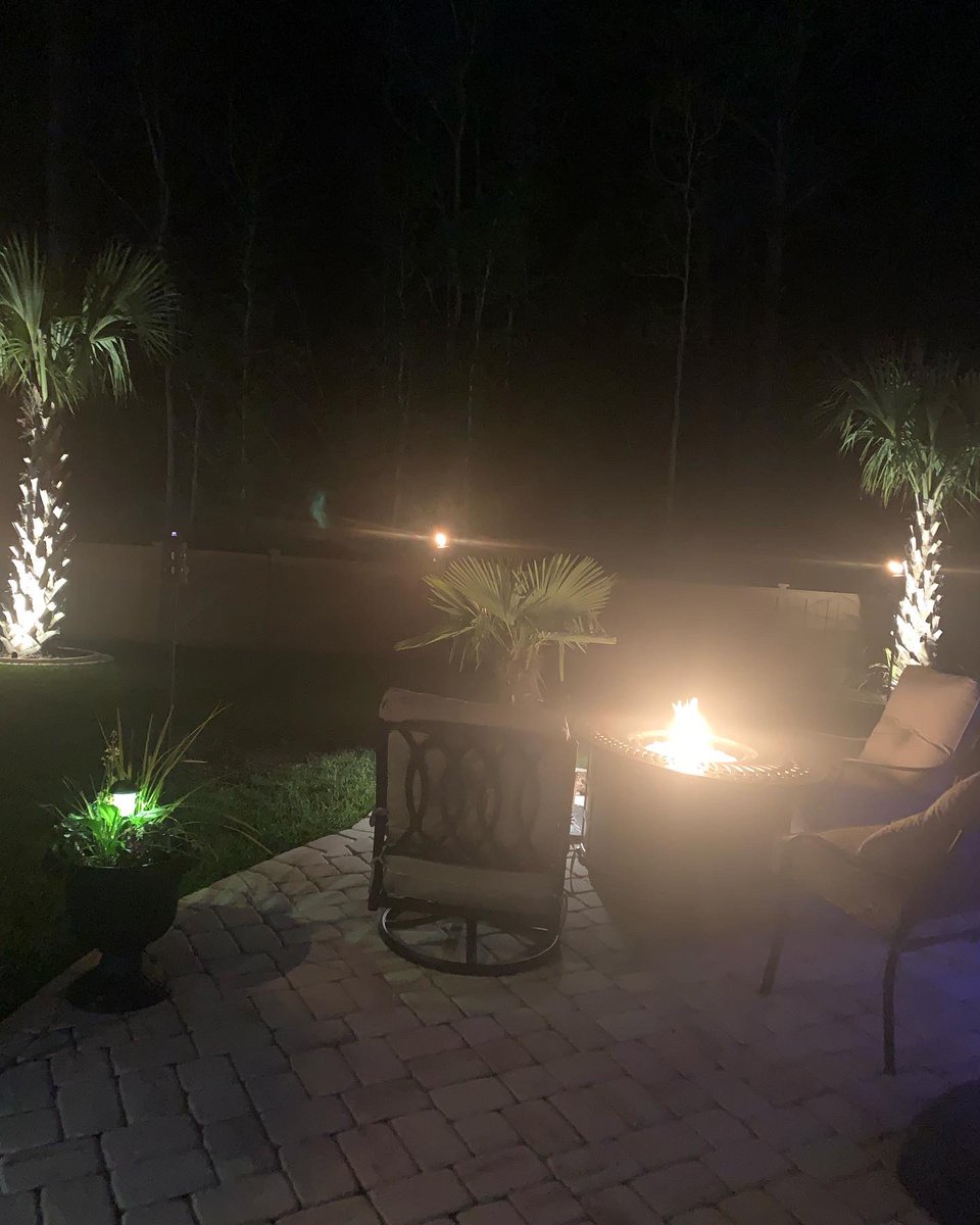 KevinMorrell13's tweet photo. @TanyaTate I’m blessed to wake up at a destination 🏝️, the other is a paradise where I vacation to disconnect and reconnect my mind, heart , and soul 🧘 ✨ #onetruth #purposedrivengoals 🌺🧴🥂 https://t.co/5fWZr5BA5S