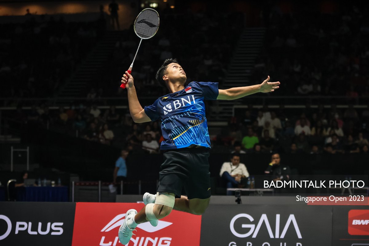 BadmintonTalk's tweet photo. Ginting jump smash mode: ON!

#BadmintalkPhoto #SingaporeOpen2023 #SBO2023 https://t.co/wosXPLY1xK