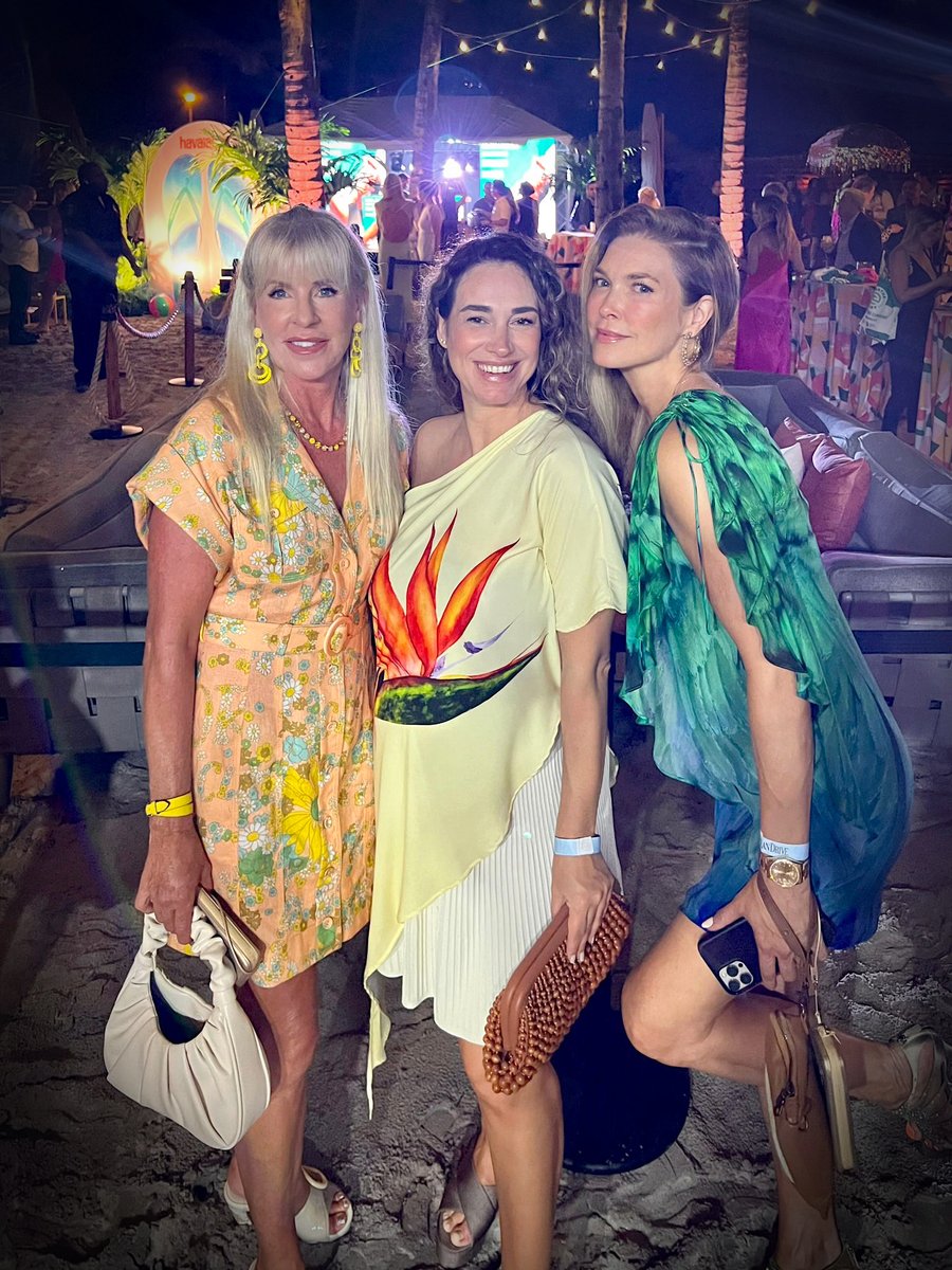 KimCameronMusic's tweet photo. Swimweek has arrived! So many fashion statements last night. TY @oceandrivemag for the #bestparty! ๐พ
#fashionlover #fashion #swimweek #miamibeach #oceandrive #kimcameron #swim #models #runway #florida #islandlife #girlsnight #girlsjustwannahavefun #toofun https://t.co/Ekr5ILnR95