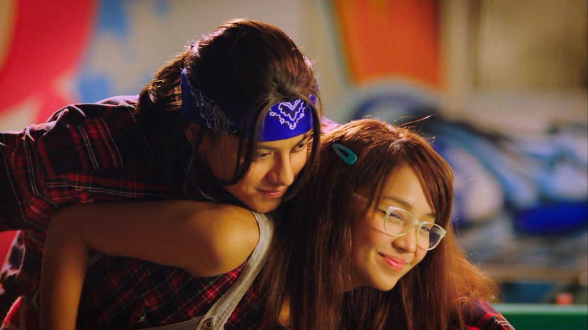 she’s dating the gangster (2014)