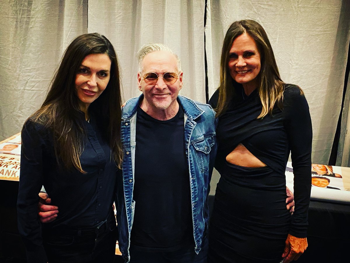 MichaelFairman's tweet image. Friday, we honored @JackieZeman w/ a special panel at the #GHConvention. @finolahughes  @TheLynnHerring joined me onstage &amp;amp; shared stories &amp;amp; memories of working with their friend &amp;amp; co-star. Everyone came away knowing a little bit more about the fabulous Jackie❤️@GeneralHospital