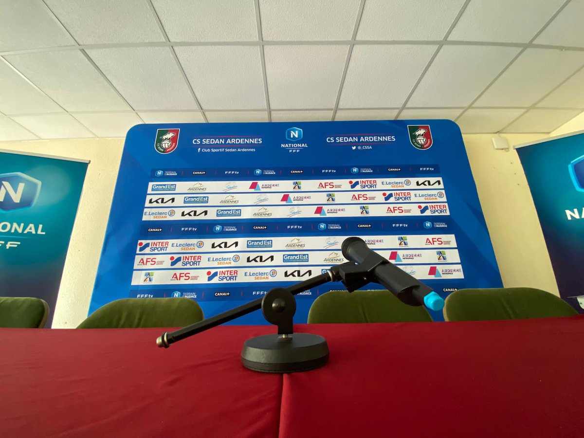 _CSSA's tweet image. 𝗛-𝟭 𝗮𝘃𝗮𝗻𝘁 𝗹’𝗶𝗻𝘁𝗲𝗿𝘃𝗲𝗻𝘁𝗶𝗼𝗻 𝗱𝘂 𝗽𝗿𝗲́𝘀𝗶𝗱𝗲𝗻𝘁 𝗠𝗮𝗿𝗰 𝗗𝘂𝗯𝗼𝗶𝘀 𝗮𝘂𝗽𝗿𝗲̀𝘀 𝗱𝗲𝘀 𝘀𝘂𝗽𝗽𝗼𝗿𝘁𝗲𝗿𝘀 

Rendez-vous à 17h00 dans la salle de presse du stade Louis Dugauguez ! 🟢🔴