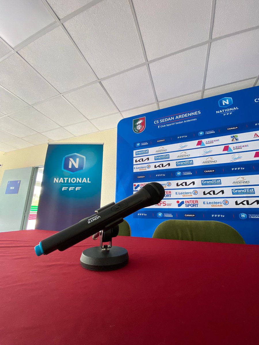 _CSSA's tweet image. 𝗛-𝟭 𝗮𝘃𝗮𝗻𝘁 𝗹’𝗶𝗻𝘁𝗲𝗿𝘃𝗲𝗻𝘁𝗶𝗼𝗻 𝗱𝘂 𝗽𝗿𝗲́𝘀𝗶𝗱𝗲𝗻𝘁 𝗠𝗮𝗿𝗰 𝗗𝘂𝗯𝗼𝗶𝘀 𝗮𝘂𝗽𝗿𝗲̀𝘀 𝗱𝗲𝘀 𝘀𝘂𝗽𝗽𝗼𝗿𝘁𝗲𝗿𝘀 

Rendez-vous à 17h00 dans la salle de presse du stade Louis Dugauguez ! 🟢🔴