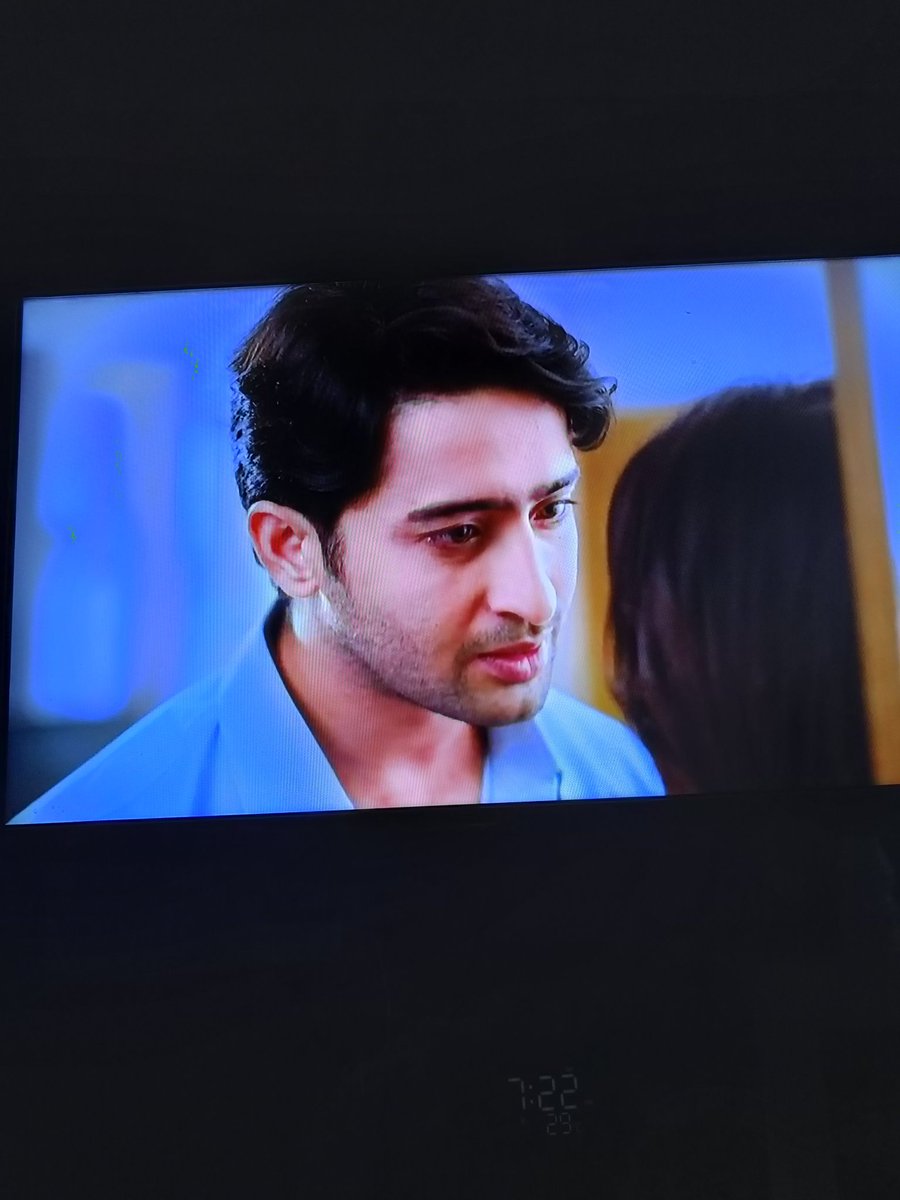 FanKrpkab's tweet photo. Watching #KRPKAB season 1 and no one can deny that Dev had aesthetic looks in the show. #ShaheerSheikh @Shaheer_S https://t.co/UXJEpYqEBp