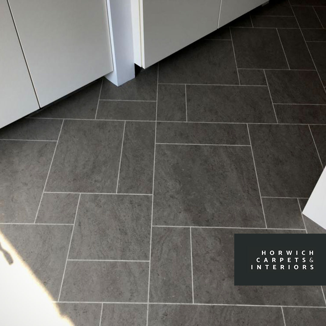 Amtico Stria Basalt is an effortlessly stylish floor that offers exceptional quality, durability and performance.
Floor: Amtico Signature Stria Basalt in flagstone