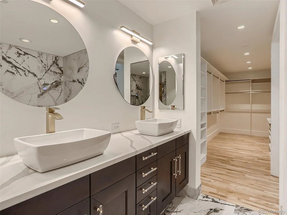 turnercolorado's tweet photo. Experience the ultimate in boutique luxury living in this Newly Remodeled CORNER Unit at Clayton Lane. With high-end amenities, secured access and an ambiance that exudes elegance, you'll feel right at home from the moment you step inside. 

https://t.co/jLYLeSrxUH https://t.co/ZJ6LM6BJPC