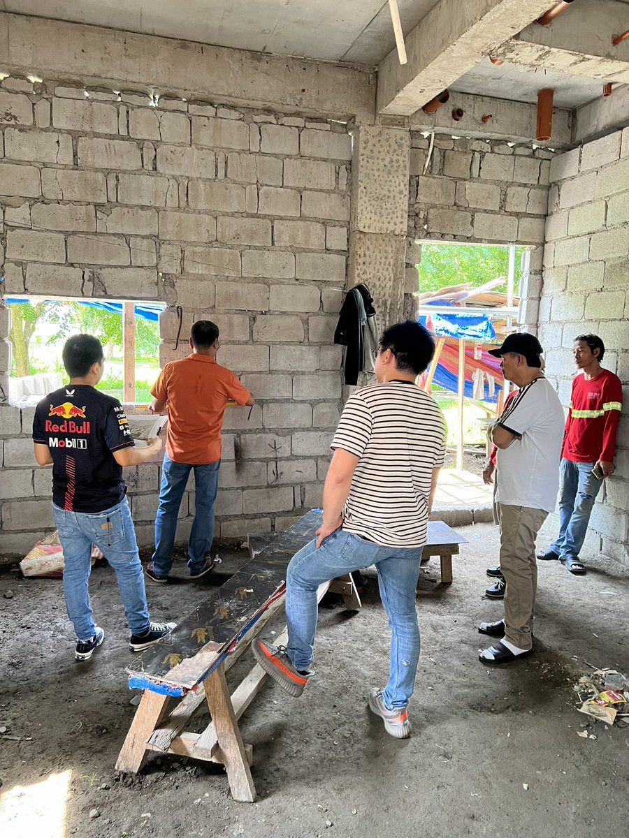 reiipes's tweet photo. Learning a lot about construction 🏡 https://t.co/mk8iE9mKbP