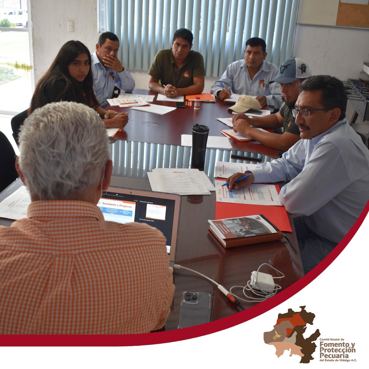 cefpphidalgo's tweet image. Se capacitó a personal de campo de las Campañas de Rabia y Varroasis, con el tema formación de capacitadores ejecutivos, con el objetivo de que las pláticas que realizan a productores sean de más fácil comprensión y la información se convierta en un conocimiento aplicable.