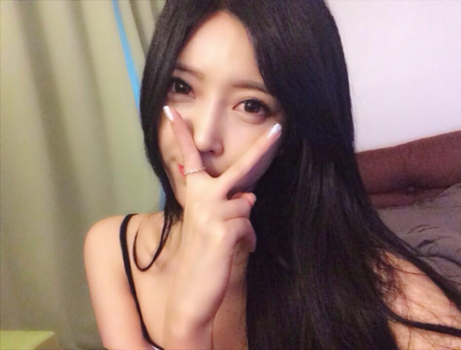 ShantiJeri's tweet photo. 我會盡我一切給哥哥最好的服務喔 技術一流，互動式服務，如朋友般熟悉你的一切，讓你身心靈全身放松，環境優美，乾淨，衛生  地點安全隱蔽 轉推10抽1  愛心10抽1送免費約炮 #仁愛舒壓,#仁愛按摩,#仁愛打炮 #仁愛抓龍筋,#仁愛指油壓,#仁愛無套,#毒龍 #轉推 有驚喜 #加賴提供推特截圖  預約+賴：yy8680 https://t.co/pexwV3IH4i