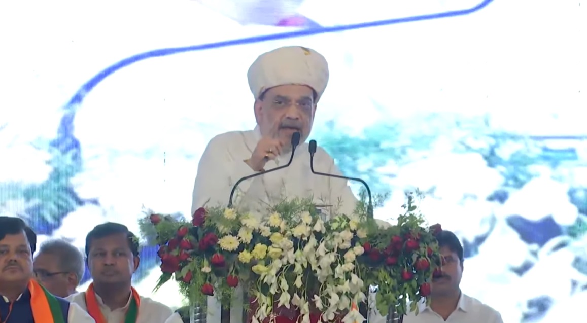 उद्धव जी 

- हमने ट्रिपल तलाक हटाया... उस से आप सहमत हो या नहीं? 

- राम मंदिर जो बन रहा है उस से आप सहमत हो या नहीं हो?

- आप स्पष्ट करो कि आप कॉमन सिविल कोड चाहते हो या नहीं?

- आप बताएं मुस्लिम आरक्षण होना चाहिए या नहीं होना चाहिए?

- कर्नाटक में आपके सहयोगी वीर सावरकर को