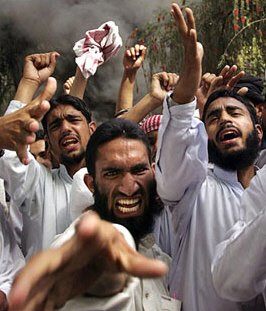 Armisr2's tweet photo. The Europe we want will be built by the brave Arab migrants that wave after wave reach European coasts.
They will impose their values, they will bring fertility, they will change laws.
Europe belongs to Islam.

🇪🇺☪️

#NNWO #Eurabia #WhiteDefeat #WhiteGenocide #Immigration https://t.co/TAZRJ3PL96