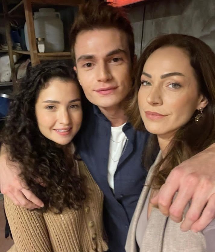 oyy benim guzellerim yerim sizi

AşkaEsir AyBer