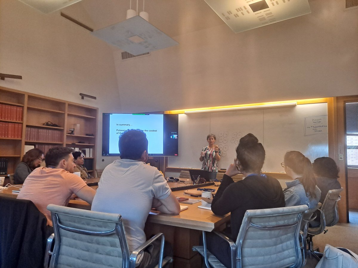 N Wanaverbecq (@n_wanaverbecq) on Twitter photo ION Channel Course <a href="/CSHL/">Cold Spring Harbor Laboratory</a> continue with an inspiring lecture on K channels and how to cautiously dissect the different currents expressed from <a href="/christinebeeton/">Christine Beeton</a>: just so refreshing! ION Channel Course <a href="/CSHL/">Cold Spring Harbor Laboratory</a> continue with an inspiring lecture on K channels and how to cautiously dissect the different currents expressed from <a href="/christinebeeton/">Christine Beeton</a>: just so refreshing!