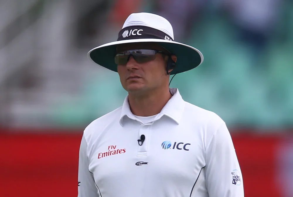 30guptavivek's tweet photo. The cheater of the Day award goes to Richard kettleborough, 3rd umpire of #WTCFinal 
Gill was clearly Not Out.

#INDvsAUS https://t.co/AbTGsR1QfD