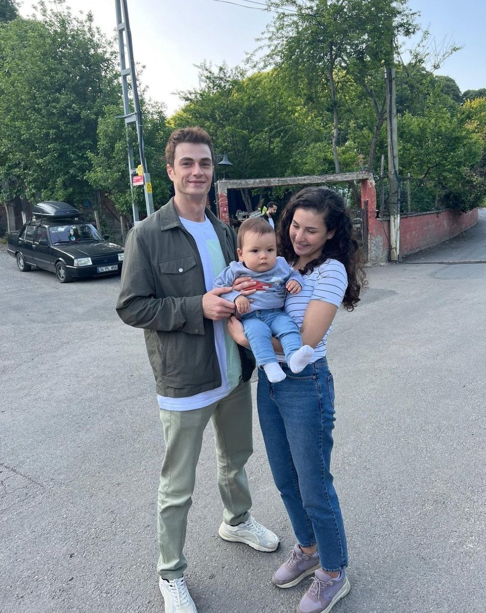 dört kelimelik destek tweeti

AşkaEsir AyBer