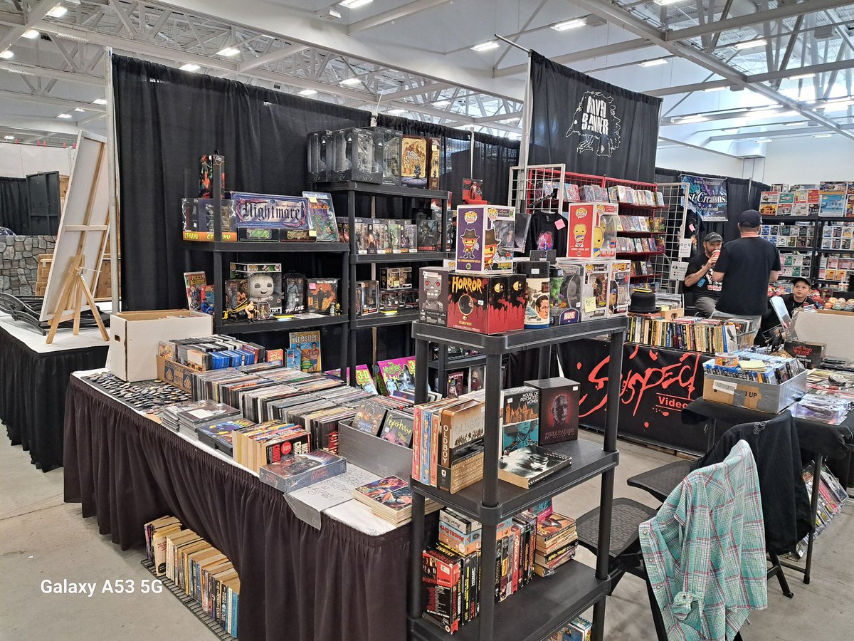 Happy Niagara Falls Comic Con!  

Stop by the #RavenBanner <a href="/NFComicCon/">NiagaraFallsComicCon</a> booth this weekend at H19 (Next to your friends at <a href="/Suspectvideo/">Suspect Video</a>).