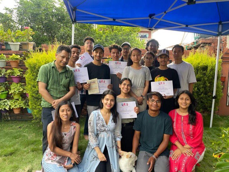 ServicesErst's tweet photo. Enthusiastic participation in vermicomposting composting and hydroponic training 🥬 https://t.co/XwgckqdLhm