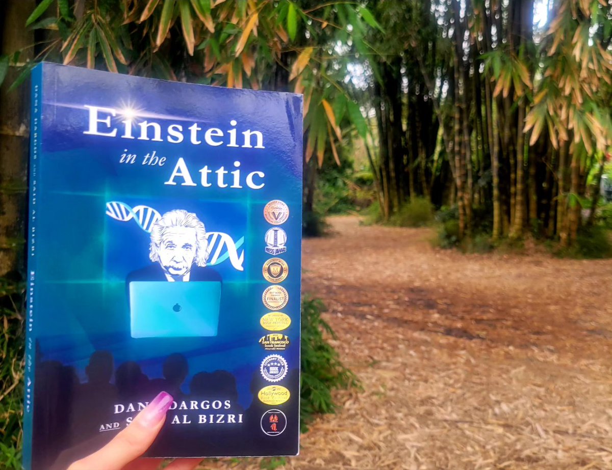 'Einstein in the Attic' just before beginning a rainforest hike 🌧🌴 Have you ever hiked a rainforest?
.
.
#bookauthor #femaleauthor #officialdanadargos #einstein_in_the_attic #novelwriter #writerslove #writergirl #scififantasy #haleakala #bookbuzz #justread #readthisbook…