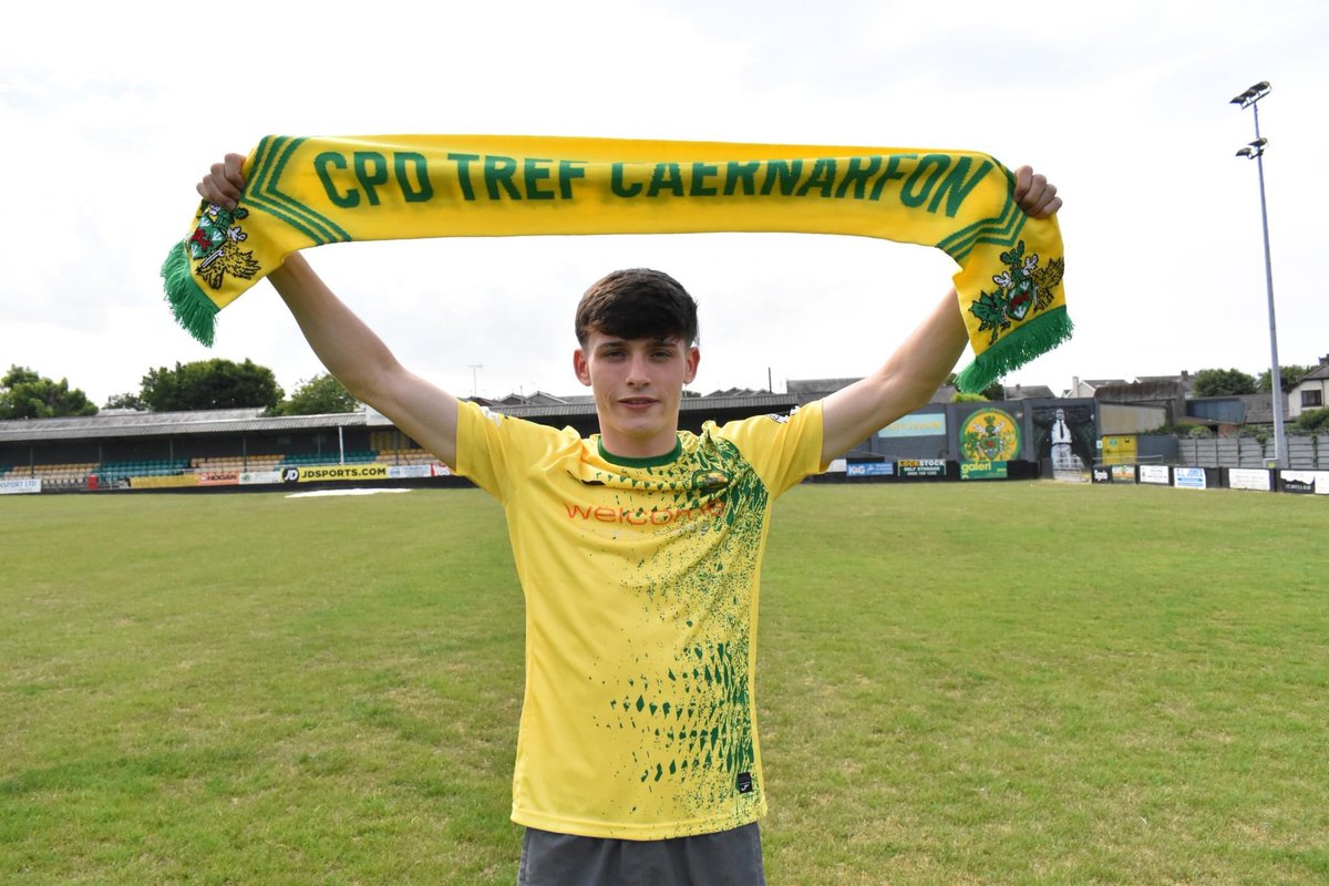 CPD Tref Caernarfon Town FC tweet media