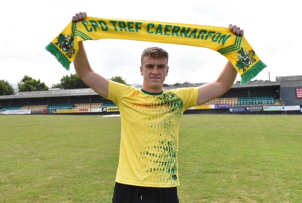 CPD Tref Caernarfon Town FC tweet media