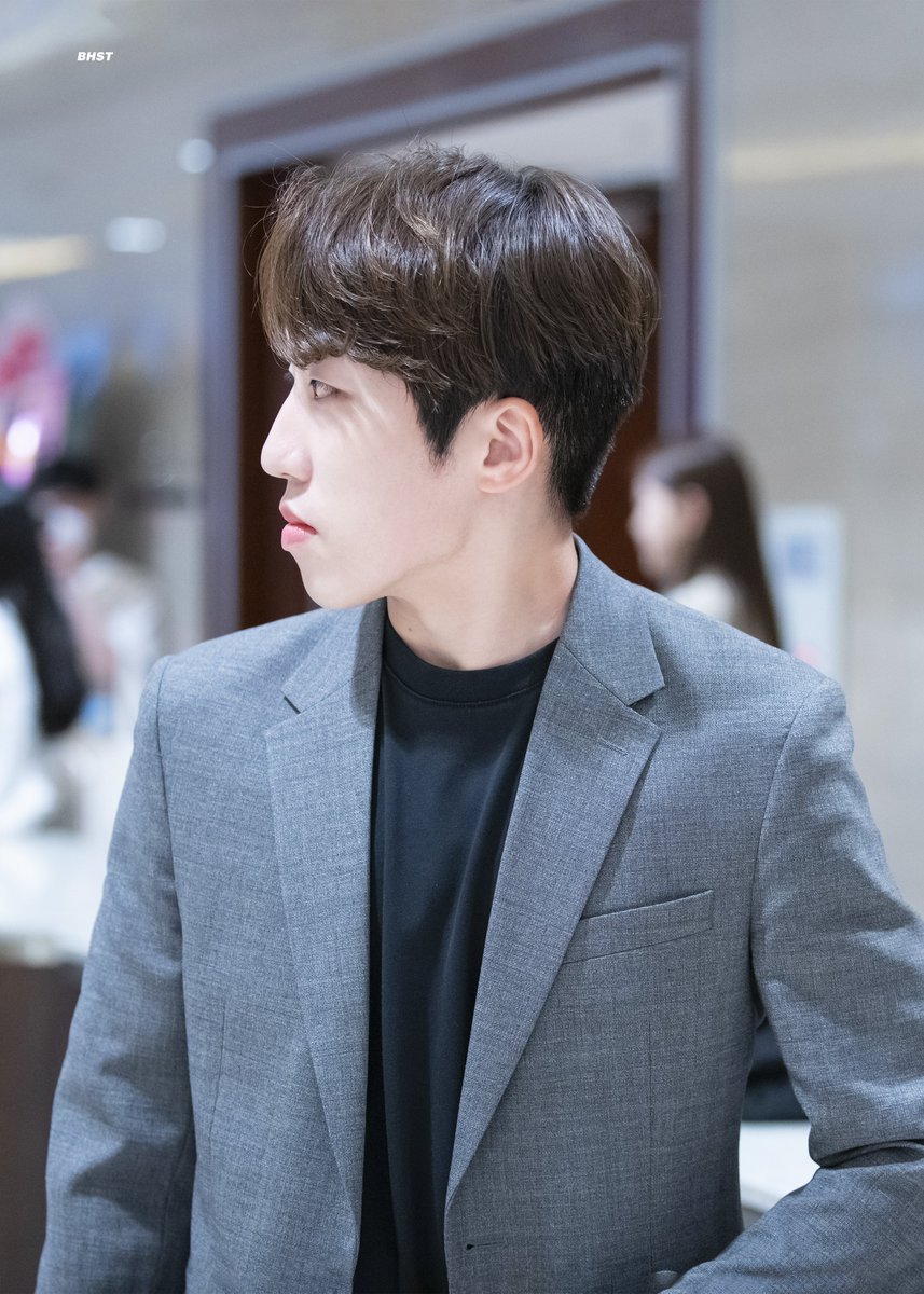 으뜸달❄ tweet media