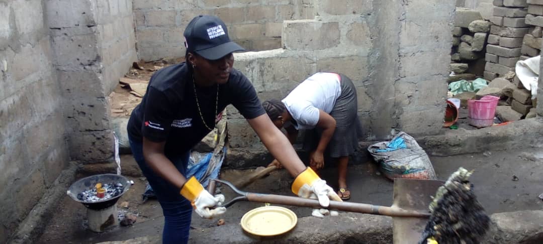 slrcstoday's tweet photo. Together with the #SLRCS #IRP_program, the Women's Group at Susan's Bay community have demonstrated their commitment to building a more resilient and sustainable community by embarking on a large-scale cleaning exercise - an effort that aimed at promoting early warnings/actions. https://t.co/cmOxA1QZWJ