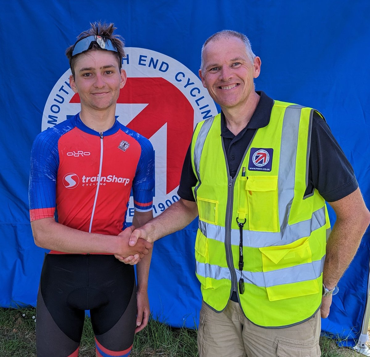 Great racing today, our thanks to all the officials, NEG, Accredited Marshals, Medical and Club Volunteers that are all part of the matrix that makes these events happen. Pictured, Danylo Riwwnyi <a href="/TrainSharp/">TrainSharp.co.uk</a> Elite with organiser and Club Chair @Peter_Mac_