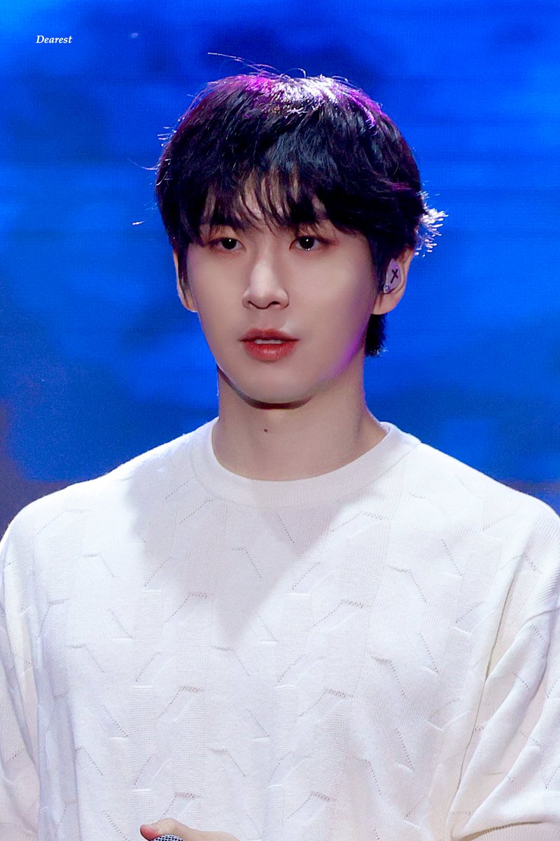 dearest_sw's tweet photo. 230603 서원밸리 그린콘서트

#펜타곤 #신원 #고신원 #PENTAGON #SHINWON #KOHSHINWON https://t.co/tE922uhuGi