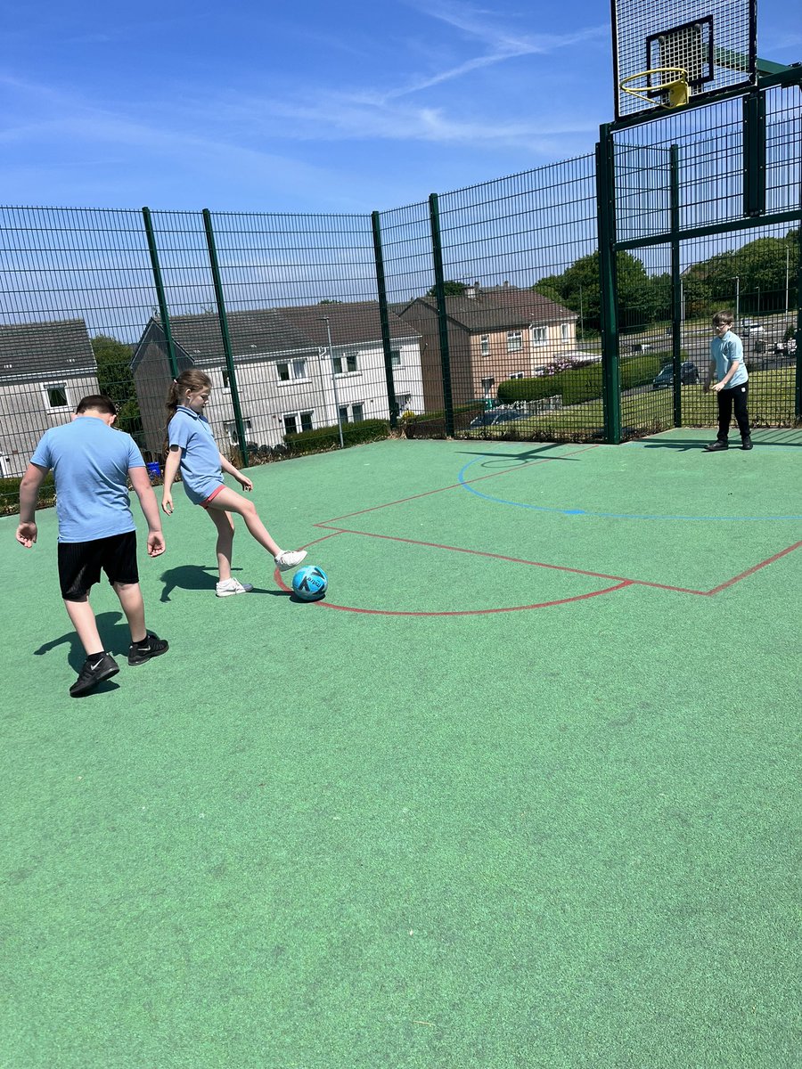 Miss_Castle7's tweet photo. And finally a bit of beat the goalie ⚽️ https://t.co/t07FOWeeB0
