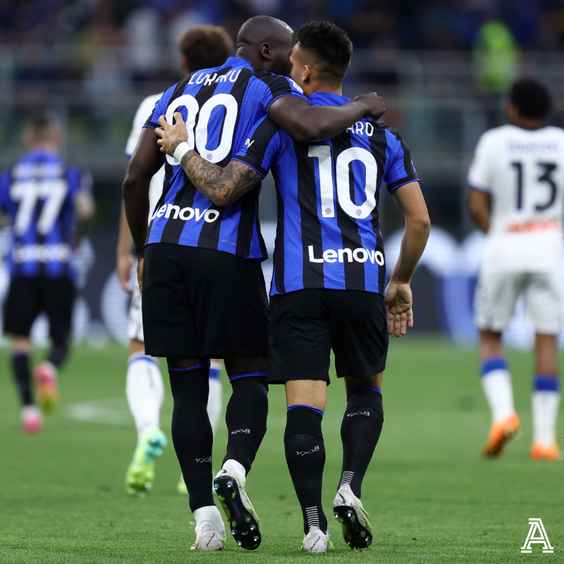 TheAthleticFC's tweet photo. Having been a striker himself, and played in a front two, it's perhaps unsurprising to see Simone Inzaghi favour playing a formation with two strikers.

On paper, #MCFC should be well prepared for this threat — but it will be a relatively unusual challenge.

📝 @Zonal_Marking