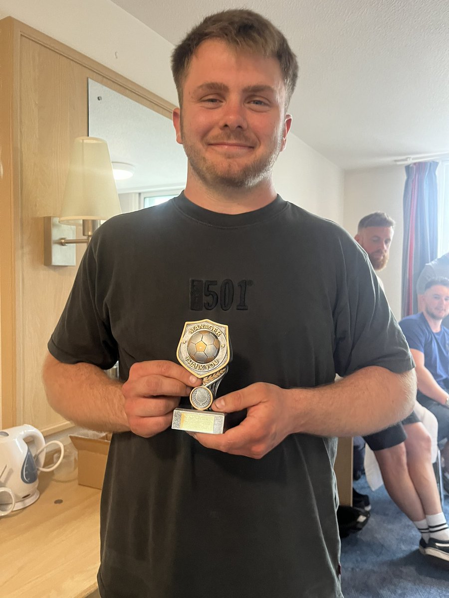 BeechesF's tweet image. “The Andy Anderson Won More Than Me” trophy goes to Gaffa @OHunter47 for the 22/23 season👏🏽🏆