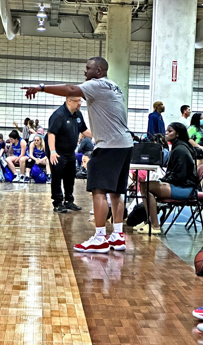 EzellLadyEagles's tweet photo. Welcome to our NEWEST Assistant Coach, Jaffarious Wade! One of the brightest coaching minds in Rutherford County and the Metro Nashville area has arrived on Bell Rd! 
#BuiltOnBellRd #WeComing #ItsOurTime
@EHCSathletics
@jaffarious @Dragon_Slim10
@TiaWoo22 https://t.co/VL6cd4ZV0n