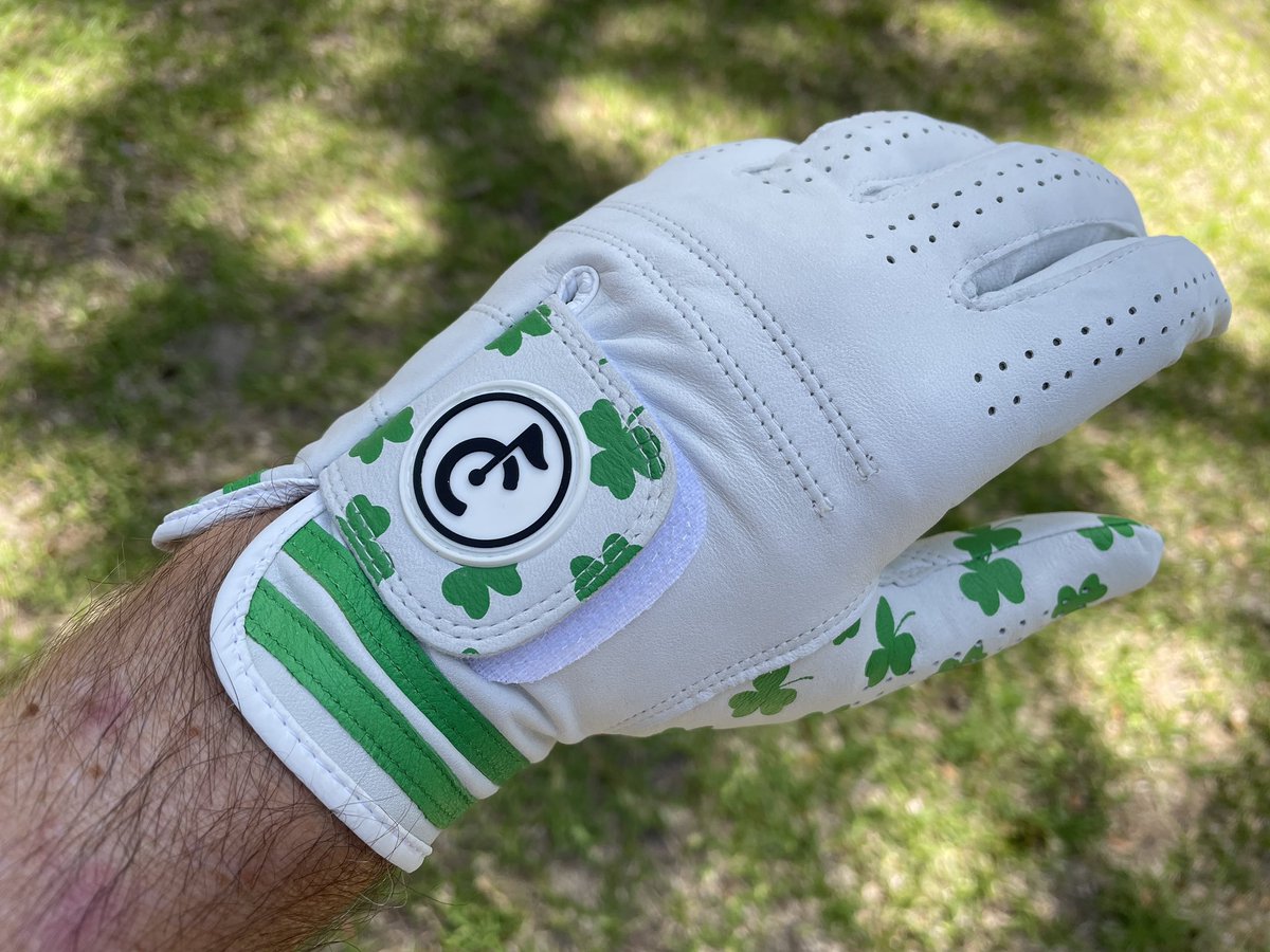 PluggedInGolf's tweet photo. You can find gifts for on the course and off the course in our Father’s Day Gift Guide: https://t.co/615Fps1Eit https://t.co/pVx0cS2mOZ