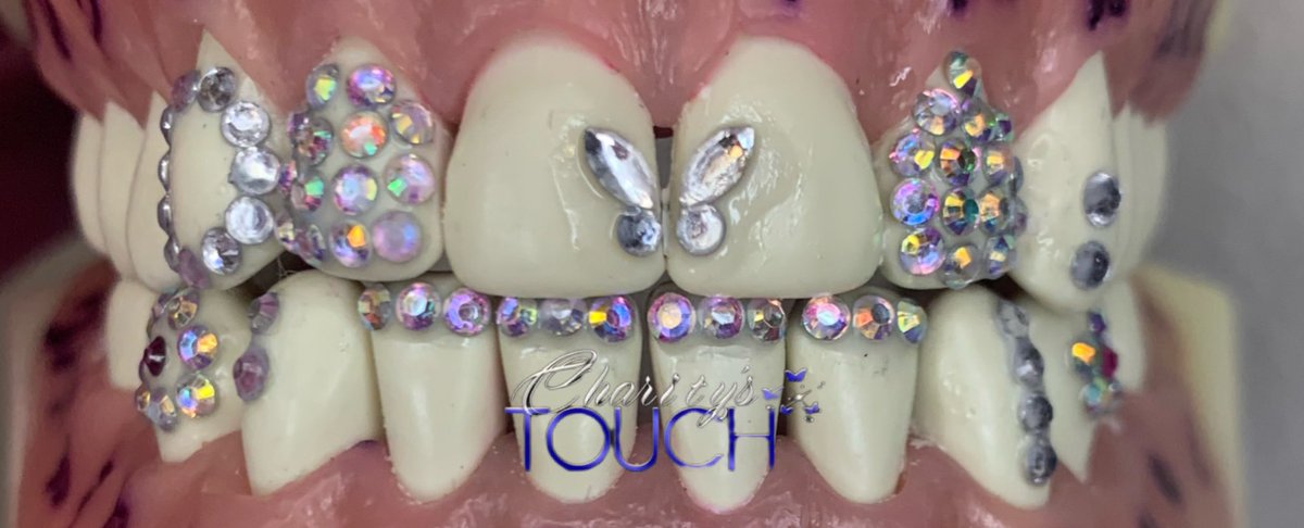 charitystouch's tweet photo. Freestyle Work I Did🔥
#toothgems #Orlando #bookme https://t.co/XxerviVAKf