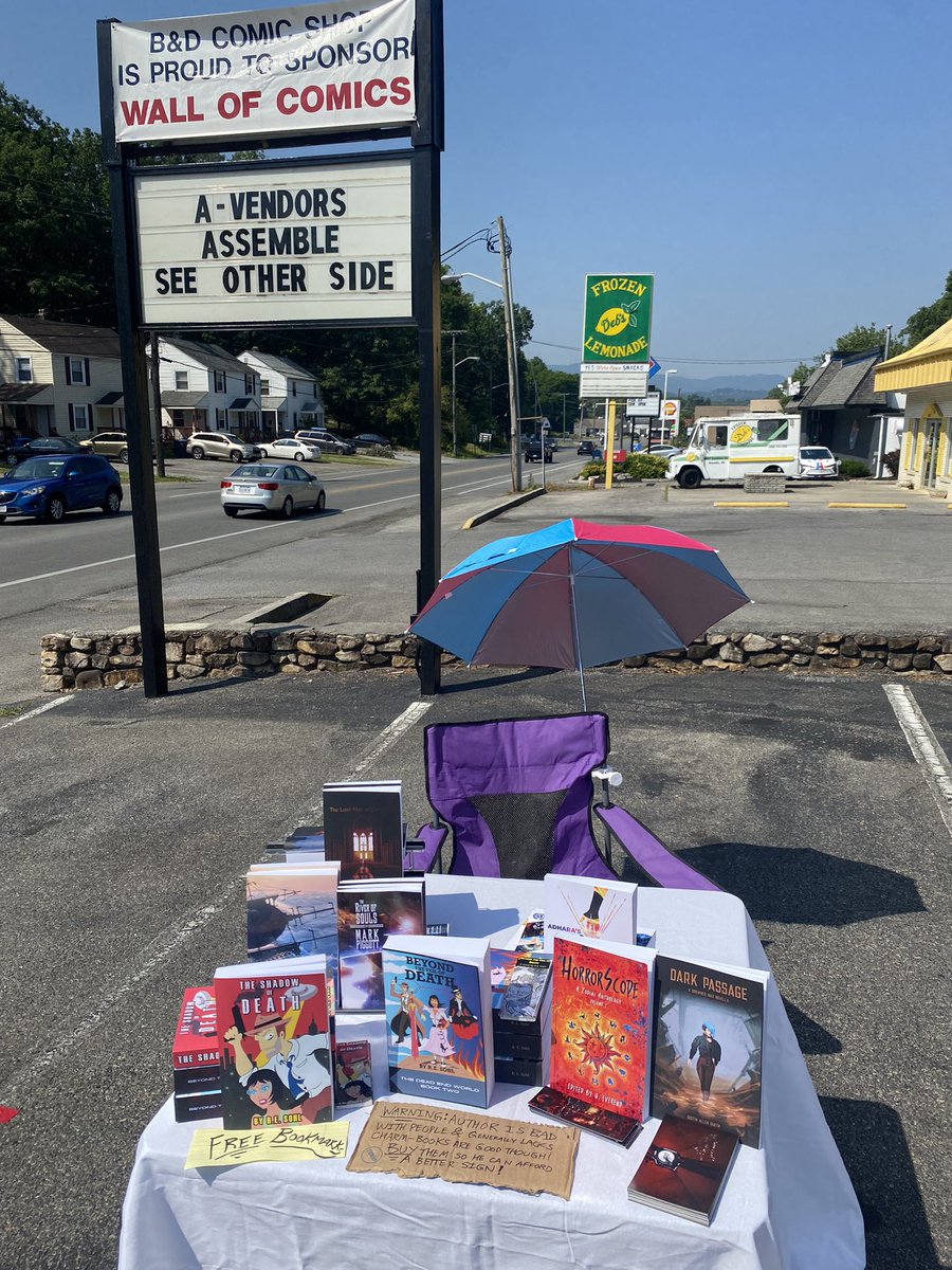 RobertESohl1's tweet image. Hey, today I’m over at B&amp;amp;D Comics until 3pm selling my books and some others by my friends and by my publisher, @curiouscorvidpublishing. Come down and see me and buy a book! I’ll sign one for ya if it’s one of mine!