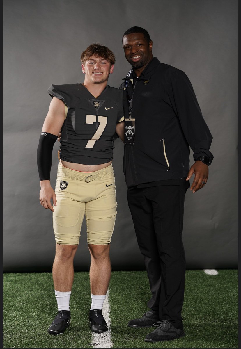 Had a great time at @ArmyWP_Football yesterday. Thanks to @CoachJeffMonken @CoachBPowers @RBCoachPaige @thatchercoach and the rest of the staff for an awesome visit! #GoArmy #TheBrotherhood @Coach_McKinney0 @DJRSwework @peirano2
