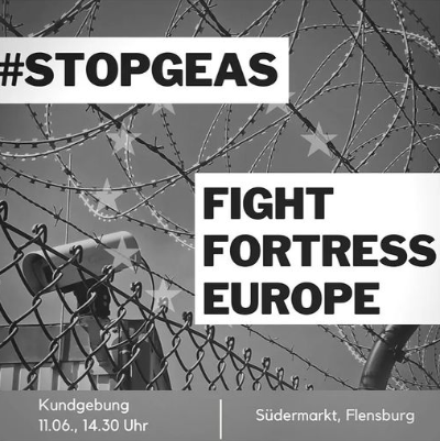 GJSH's tweet photo. +++ #STOPGEAS-Demos +++
NEIN zur Festung Europa! Komm morgen in Kiel und Flensburg mit auf die Straßen - wir brauchen dich dringender denn je.
Denn wir wollen ein deutliches Zeichen gegen die Entrechtung von Geflüchteten und das wachsende Leid an den Außengrenzen zu setzen. #Geas https://t.co/vlZwVdX6jw