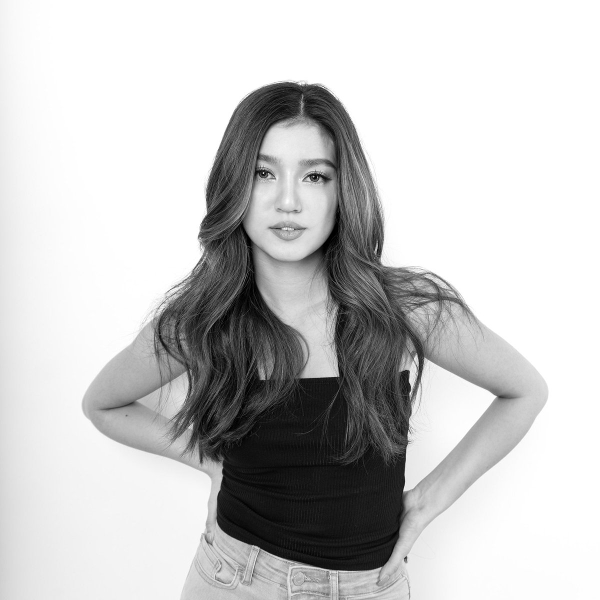 RaxMercado's tweet photo. Happy Birthday @bellemariano02! 🤍 https://t.co/LAuUv9pN93