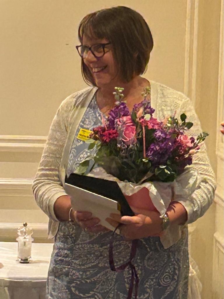 sifiso_mguni's tweet photo. Congratulations to Andrea MacDonald for her Carvell Star Award. Super Nurse &amp; great leader. Carvel Star was awarded by EoE DON for exceptional contribution to outstanding patient care @GeraldineR16 &amp; witnessed by @SamSherrington  @charlysumnall @stephanie_dawe https://t.co/GE9yEqGNKr